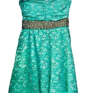 Elegant Green Lace Dress with Embellished Belt